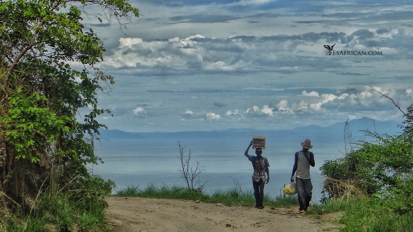 Lake Malawi view from the notorious Livingstonia Road. Some people prefer to hike this route but I did not find any great problem with the road. I have a list of very interesting roads I have driven in Malawi. Many prefer to walk on those routes..